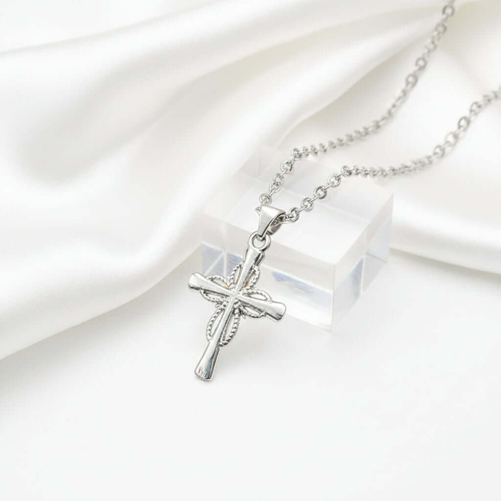 Silver Star Cross Necklace – Octagonal Silver Alloy Pendant for Women